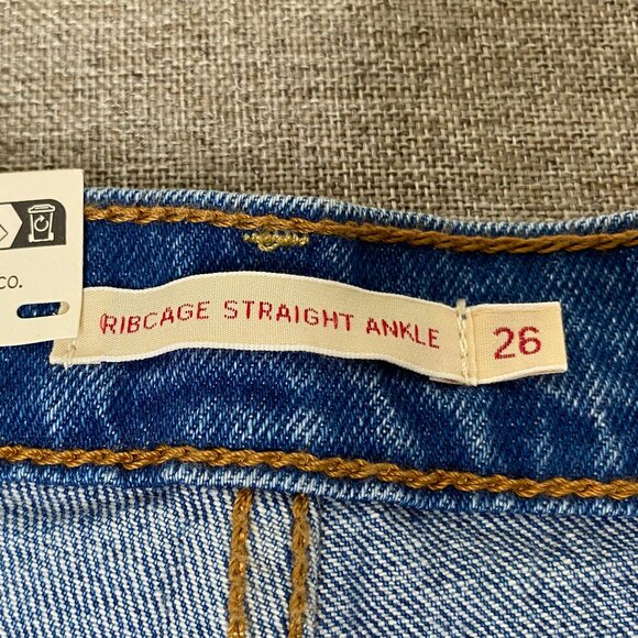 Levi's Premium Ribcage Straight Ankle Jeans Women's 26 Blue Distressed Big E NWT - Picture 6 of 16